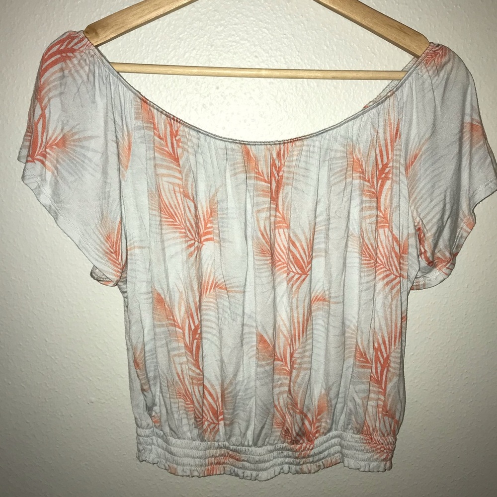 Never Worn! Cute, flowy, top!